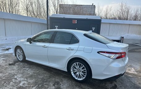Toyota Camry, 2018 год, 2 950 000 рублей, 3 фотография