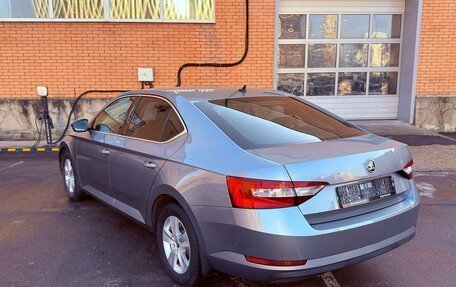 Skoda Superb III рестайлинг, 2018 год, 1 790 000 рублей, 4 фотография