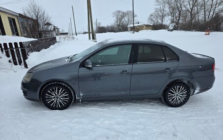 Volkswagen Jetta VI, 2008 год, 650 000 рублей, 2 фотография