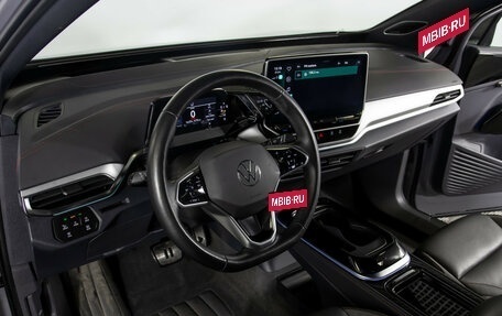 Volkswagen ID.4, 2023 год, 3 648 000 рублей, 19 фотография