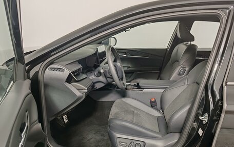 Toyota Camry, 2025 год, 4 990 000 рублей, 15 фотография