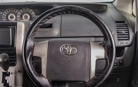 Toyota Voxy II, 2008 год, 1 349 000 рублей, 12 фотография