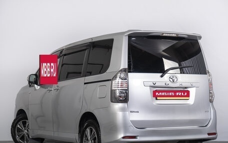 Toyota Voxy II, 2008 год, 1 349 000 рублей, 5 фотография