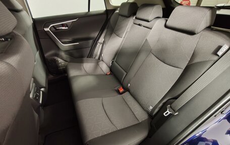 Toyota RAV4, 2025 год, 5 200 000 рублей, 22 фотография