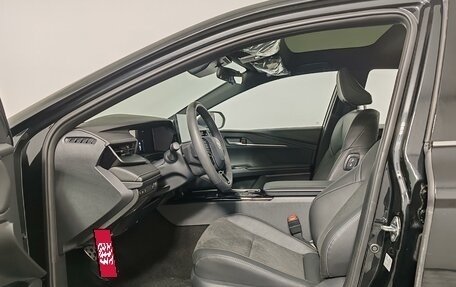 Toyota Camry, 2025 год, 4 990 000 рублей, 8 фотография