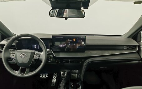 Toyota Camry, 2025 год, 4 990 000 рублей, 24 фотография