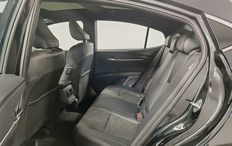 Toyota Camry, 2025 год, 4 990 000 рублей, 23 фотография