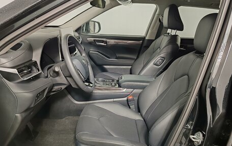 Toyota Highlander, 2025 год, 6 150 000 рублей, 12 фотография