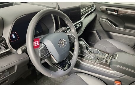 Toyota Highlander, 2025 год, 6 150 000 рублей, 16 фотография