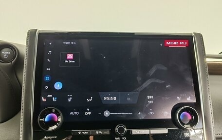 Toyota Alphard, 2025 год, 15 900 000 рублей, 13 фотография