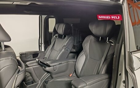 Toyota Alphard, 2025 год, 15 900 000 рублей, 17 фотография