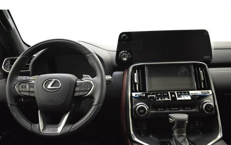 Lexus LX, 2024 год, 21 150 000 рублей, 15 фотография