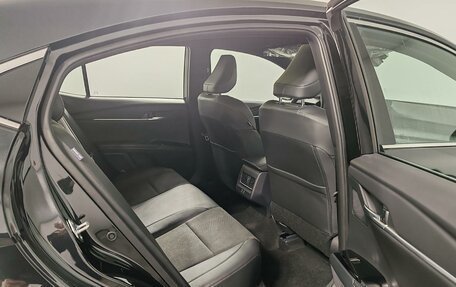 Toyota Camry, 2025 год, 4 990 000 рублей, 19 фотография