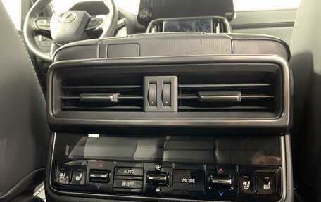 Lexus LX, 2024 год, 21 000 000 рублей, 24 фотография