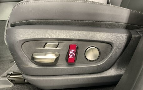 Lexus LX, 2024 год, 21 000 000 рублей, 20 фотография