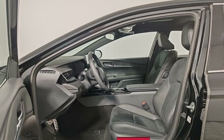 Toyota Camry, 2025 год, 5 550 000 рублей, 14 фотография