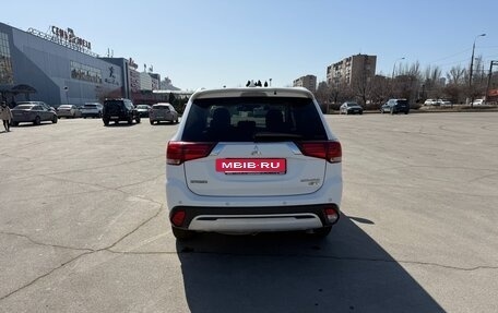 Mitsubishi Outlander III рестайлинг 3, 2019 год, 3 450 000 рублей, 19 фотография