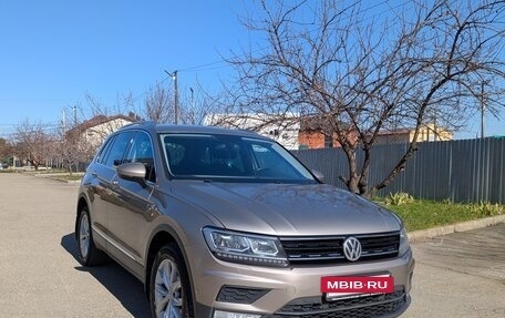 Volkswagen Tiguan II, 2017 год, 2 150 000 рублей, 2 фотография