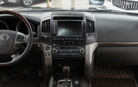Toyota Land Cruiser 200, 2010 год, 2 600 000 рублей, 8 фотография