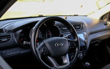 KIA Rio III рестайлинг, 2013 год, 999 000 рублей, 12 фотография