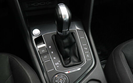 Volkswagen Tiguan II, 2017 год, 2 997 000 рублей, 16 фотография