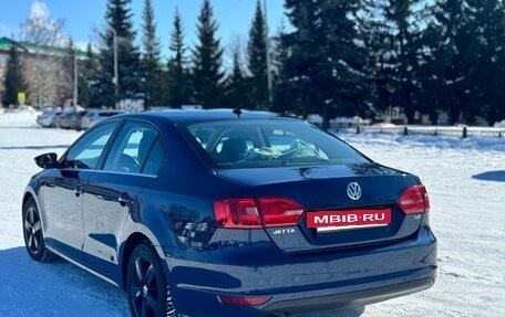 Volkswagen Jetta VI, 2012 год, 1 150 000 рублей, 2 фотография