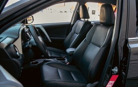 Toyota RAV4, 2015 год, 1 655 000 рублей, 10 фотография