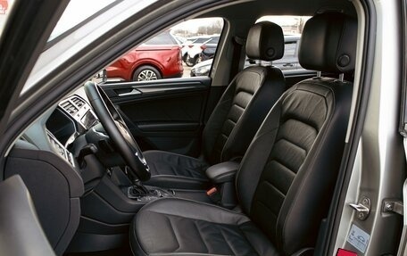 Volkswagen Tiguan II, 2019 год, 1 995 000 рублей, 11 фотография