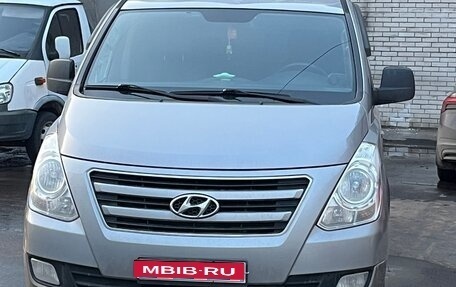 Hyundai Grand Starex Grand Starex I рестайлинг 2, 2017 год, 2 900 000 рублей, 1 фотография