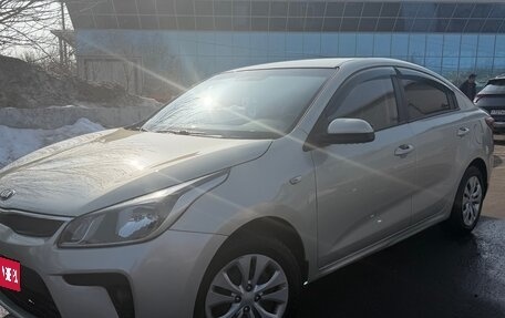 KIA Rio IV, 2018 год, 920 000 рублей, 1 фотография