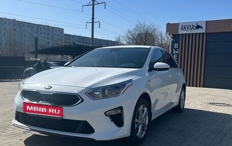 KIA cee'd III, 2018 год, 1 999 000 рублей, 6 фотография