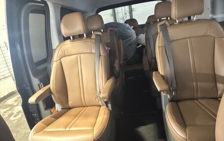 Hyundai Staria, 2022 год, 4 850 000 рублей, 10 фотография