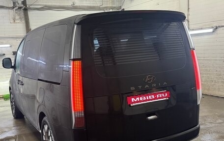 Hyundai Staria, 2022 год, 4 850 000 рублей, 3 фотография