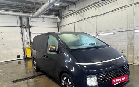 Hyundai Staria, 2022 год, 4 850 000 рублей, 2 фотография