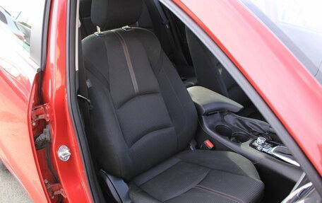 Mazda 3, 2018 год, 1 600 000 рублей, 22 фотография