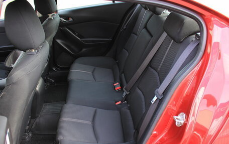 Mazda 3, 2018 год, 1 600 000 рублей, 24 фотография