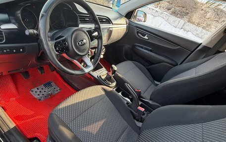 KIA Rio IV, 2018 год, 920 000 рублей, 10 фотография