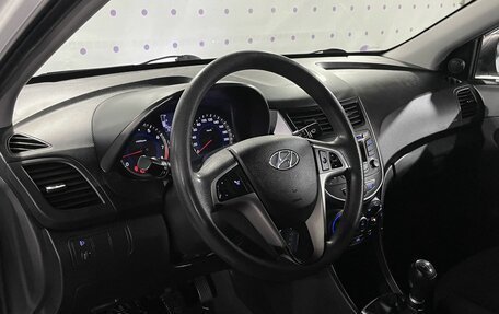 Hyundai Solaris II рестайлинг, 2015 год, 835 000 рублей, 15 фотография