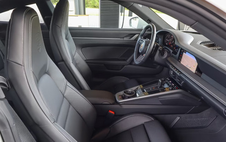 Porsche 911, 2025 год, 26 670 354 рублей, 25 фотография