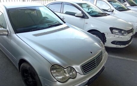 Mercedes-Benz C-Класс, 2006 год, 450 000 рублей, 3 фотография