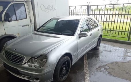 Mercedes-Benz C-Класс, 2006 год, 450 000 рублей, 5 фотография