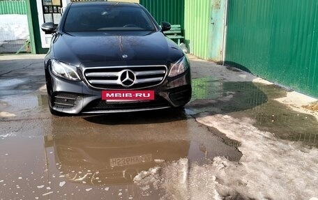 Mercedes-Benz E-Класс, 2018 год, 3 150 000 рублей, 4 фотография