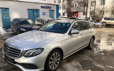 Mercedes-Benz E-Класс, 2018 год, 2 830 000 рублей, 3 фотография