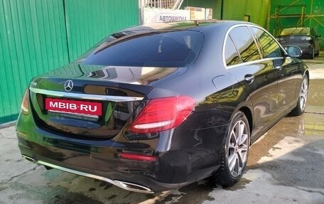 Mercedes-Benz E-Класс, 2018 год, 3 150 000 рублей, 3 фотография