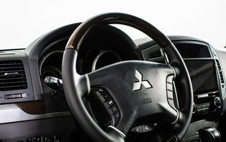 Mitsubishi Pajero IV, 2019 год, 3 830 000 рублей, 21 фотография