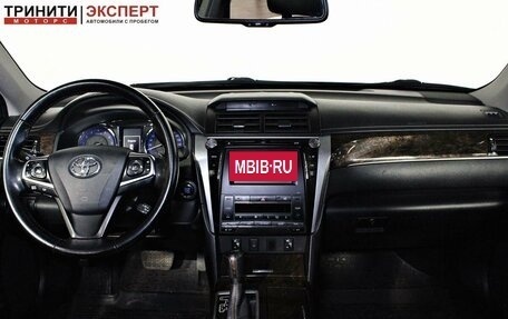 Toyota Camry, 2016 год, 2 247 000 рублей, 10 фотография