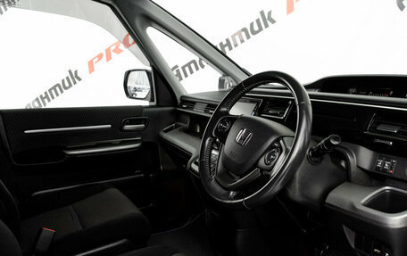 Honda Stepwgn IV, 2016 год, 1 850 000 рублей, 10 фотография