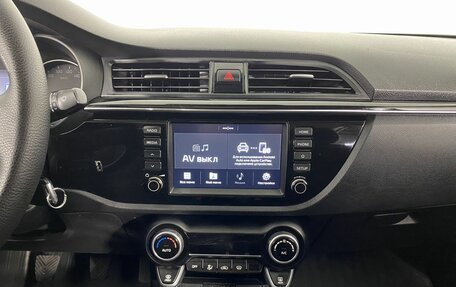 KIA Rio IV, 2018 год, 1 365 000 рублей, 18 фотография