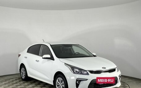 KIA Rio IV, 2018 год, 1 365 000 рублей, 2 фотография