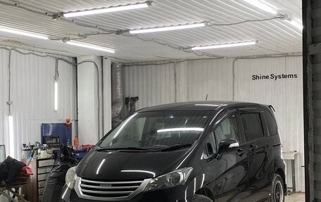 Honda Freed I, 2011 год, 1 050 000 рублей, 1 фотография